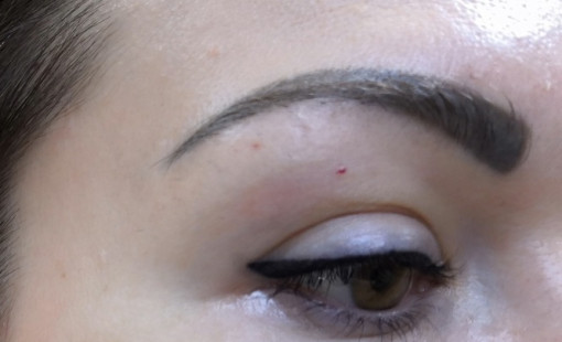 Перманентный макияж бровей